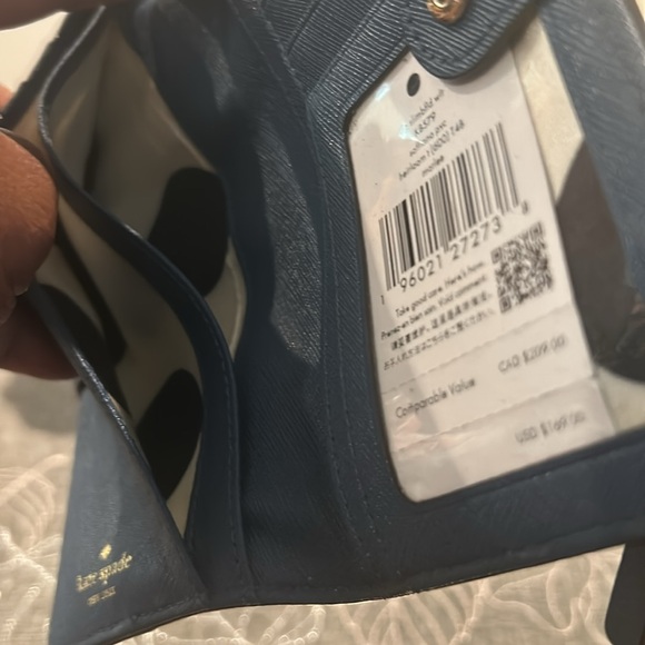 Kate spade large slim bifold wallet NWT - Picture 5 of 11